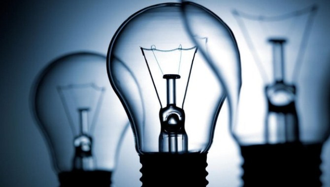 El precio de la luz marca el domingo más caro de enero, hasta los 213,10 euros/MWh