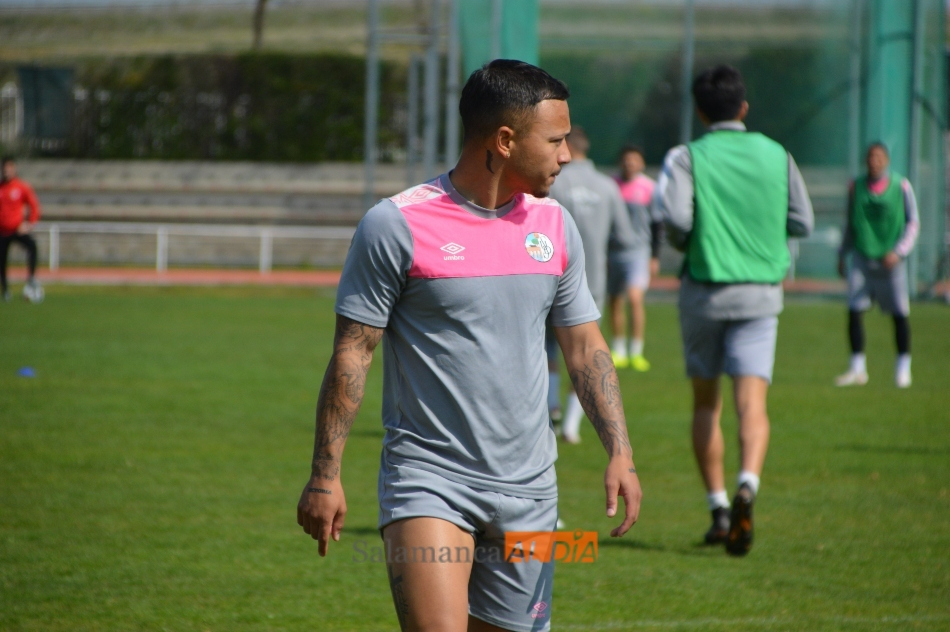 Precaución en el Salamanca UDS con Juancho por unas molestias en los isquios