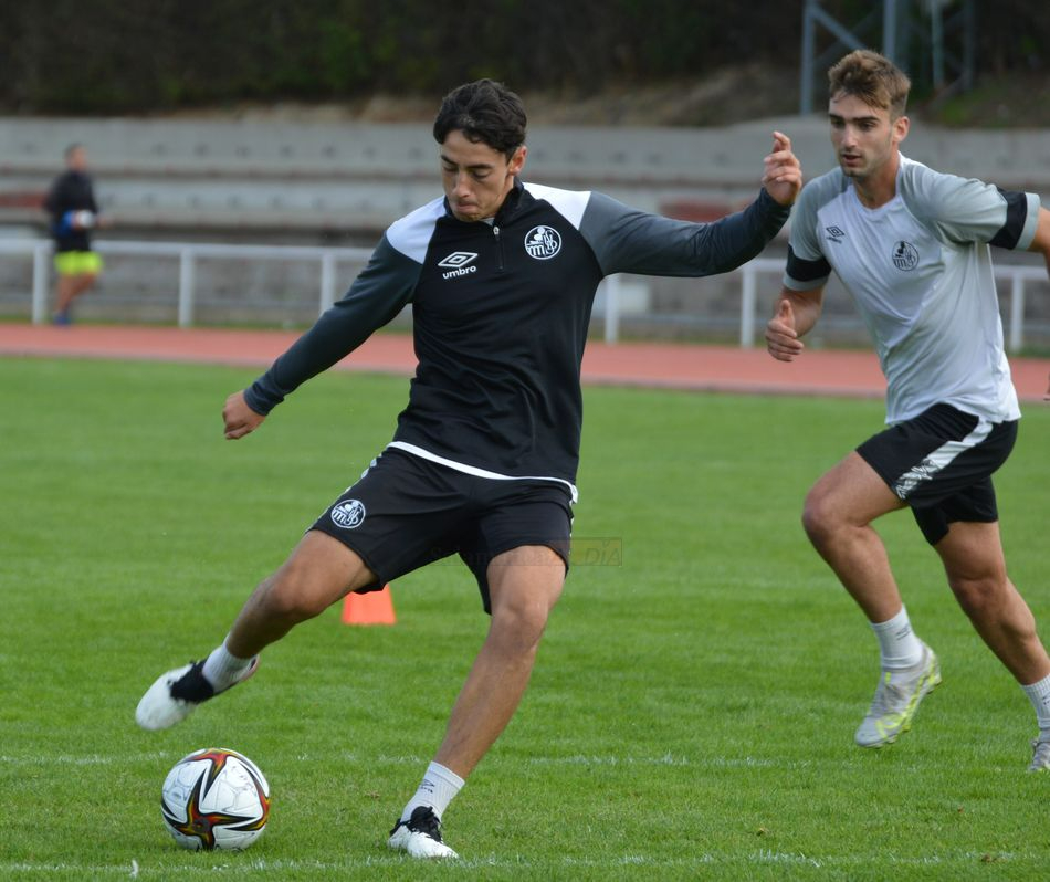 El Salamanca UDS se blinda en el Helmántico con un día de cribado y entrenamiento a puerta cerrada
