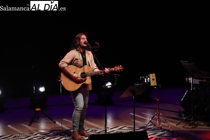 Velada musical en Salamanca con el cantautor Andrés Suárez 