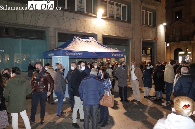 El PP se prepara para el arranque de la campaña inaugurando la carpa electoral en la calle Toro 
