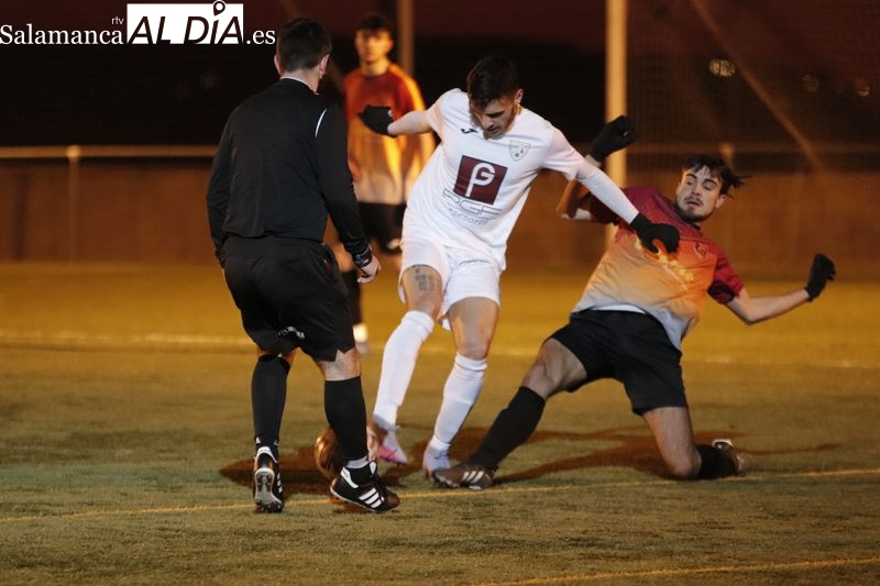 Cerco a un Navega líder en la clasificación