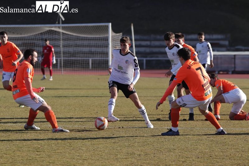 El Salamanca UDS B y el Ciudad Rodrigo firman las tablas en Las Pistas (2-2)