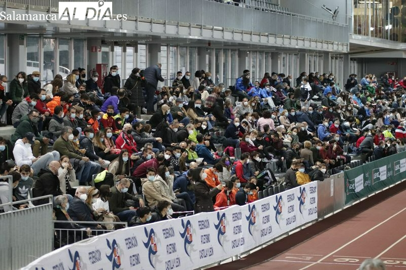 Los salmantinos combaten el frío con el deporte local