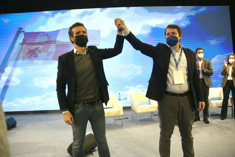 Fernández Mañueco, reelegido presidente del PP de CyL con el respaldo del 98,26 por ciento de los compromisarios