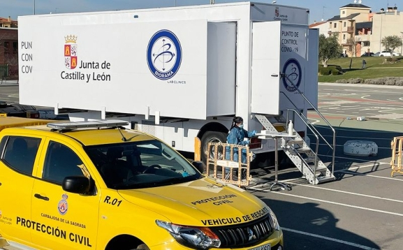 Detectados 155 positivos en los test masivos realizados en Carbajosa, Santa Marta y Villares de la Reina