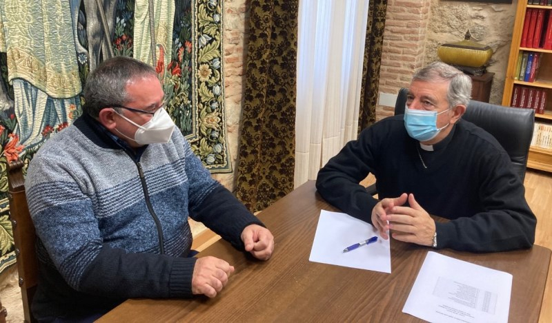 El nuevo Obispo se reúne de uno en uno con todos los sacerdotes de la Diócesis