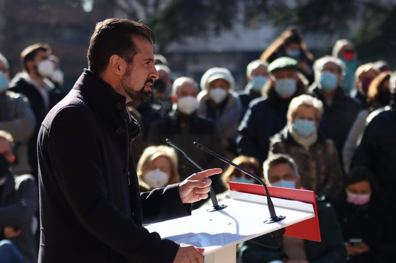Tudanca se presenta como un candidato de mirada limpia y de palabra con el objetivo de revalidar su victoria