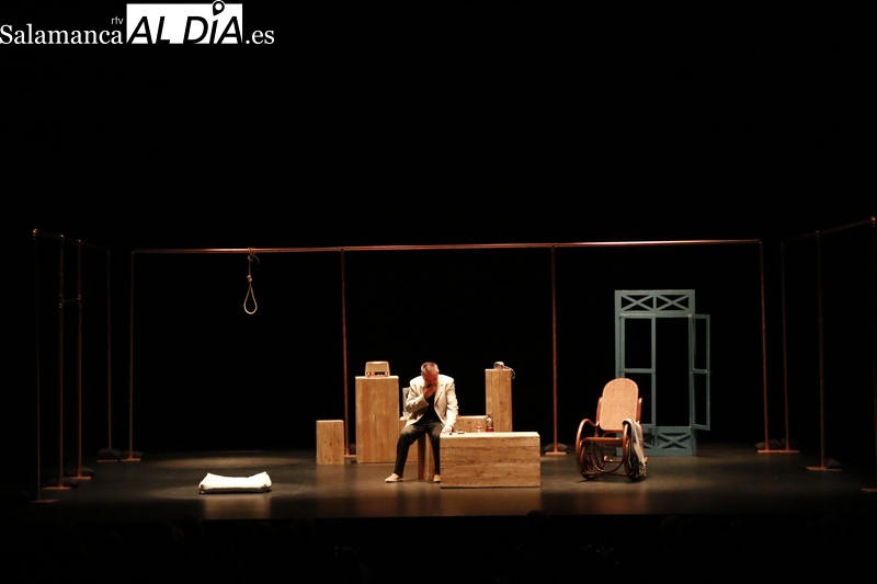 Estreno en el Teatro Liceo de ‘5 segundos, 120 kilos’, con la pandemia como telón de fondo 