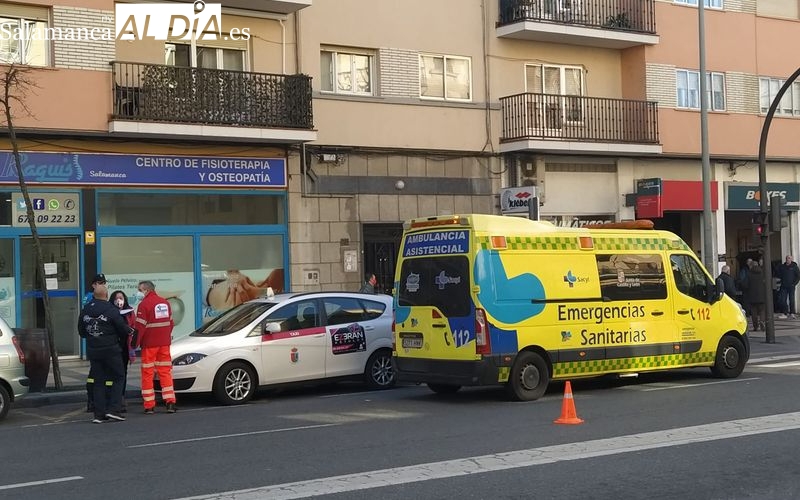Un taxista atropella a un viandante en el paseo de la Estación
