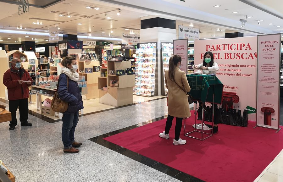 El Corte Inglés de Salamanca invita a sus clientes a participar en su ‘BuscaCorazones’ de San Valentín