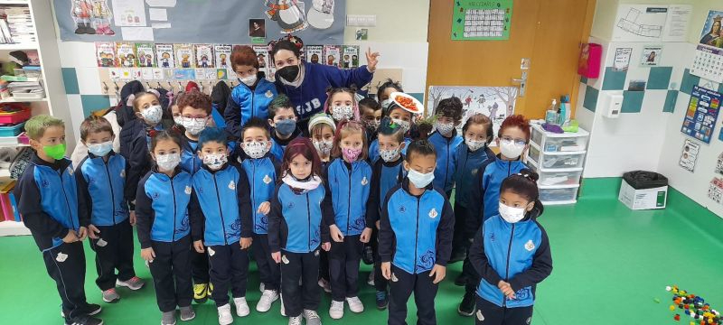 El colegio San Juan Bosco celebra el Día del Cáncer junto a la asociación Pyfano