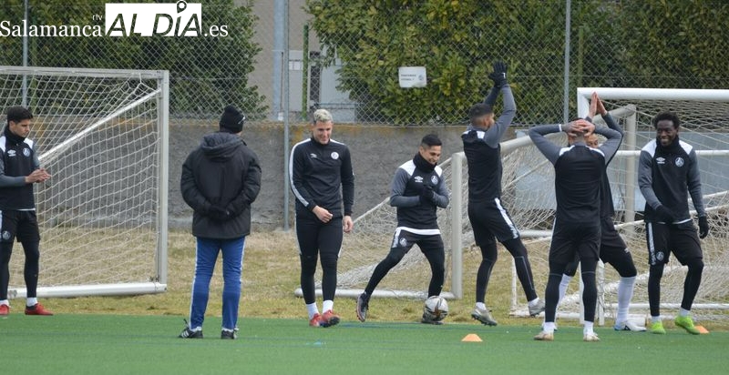 Salcedo se ausenta del entrenamiento del Salamanca UDS por el nacimiento de su hija