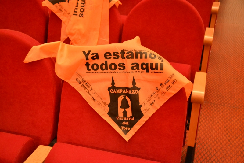 Carnavaldeltoro.es reparte los primeros pañuelos farinatos del Carnaval 2022