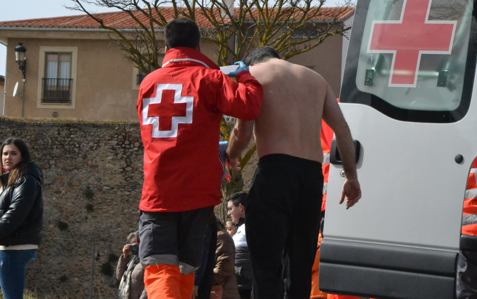 Cruz Roja cerró un día verdaderamente complicado, con hasta dañinas invenciones, con 38 intervenciones