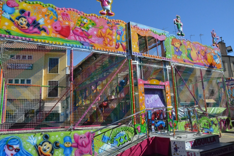 Instaladas las últimas atracciones infantiles