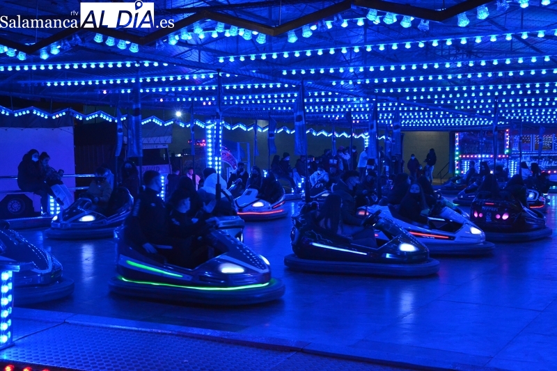 Siguen llegando atracciones mientras ya están las primeras en marcha