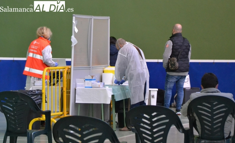 La dosis de recuerdo llegará la semana que viene a todos los mayores de edad