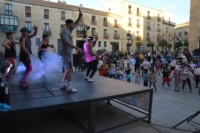Buena animación en la masterclass precarnavalera de zumba