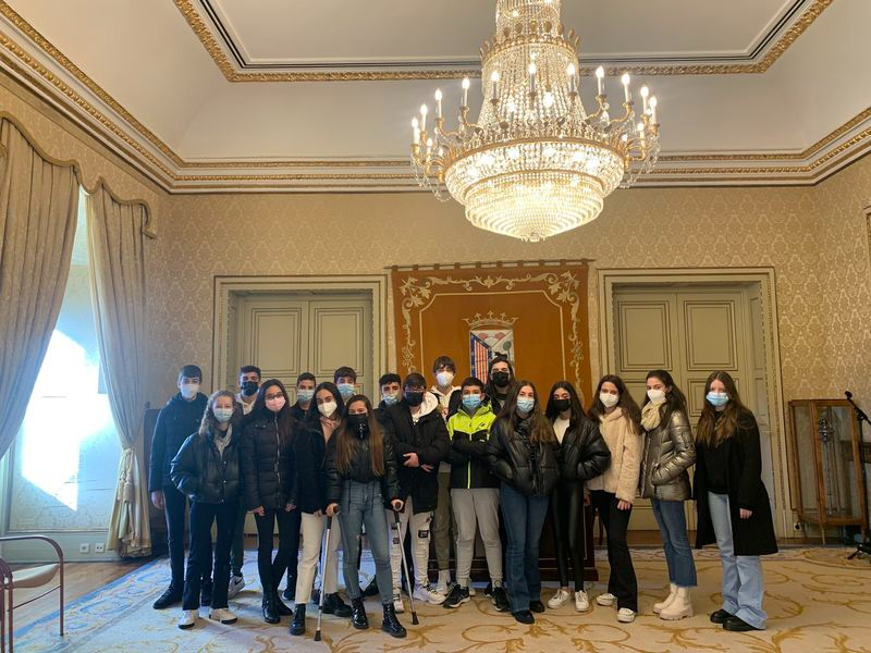 Visita al Ayuntamiento de estudiantes del Colegio Sagrada Familia - Siervas