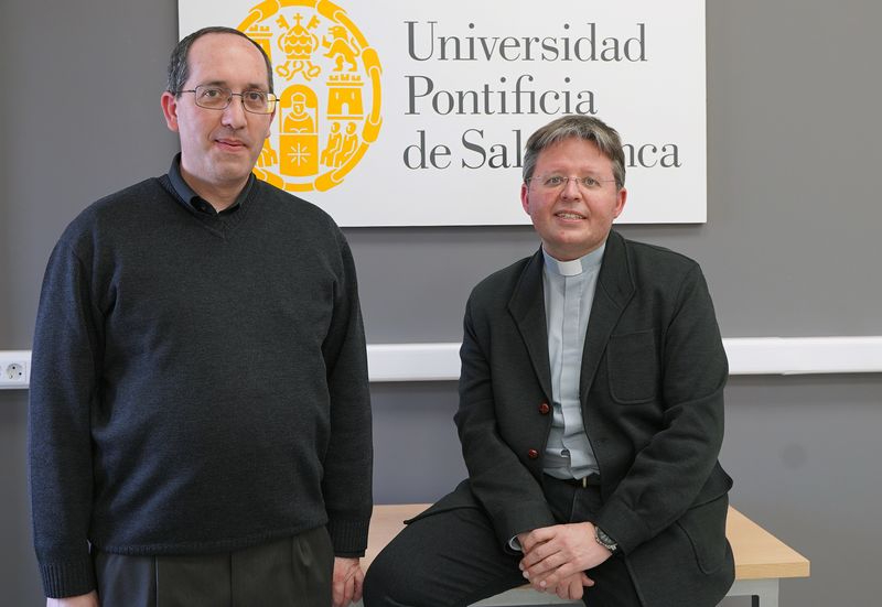 Dos profesores salmantinos hablarán sobre el celibato en un simposio para obispos en Roma