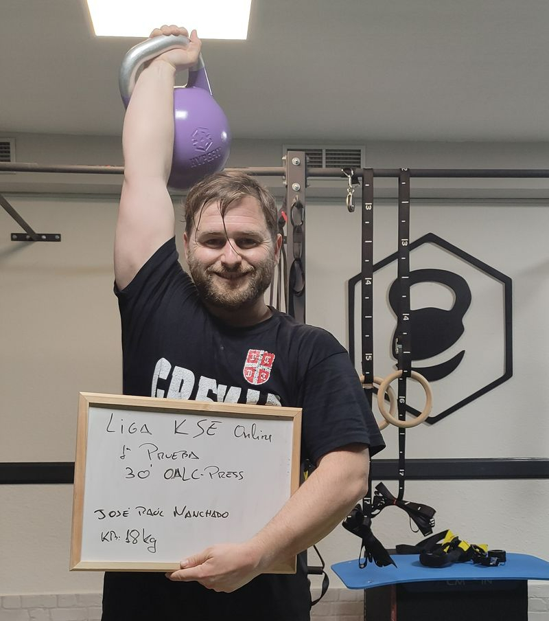 El mirobrigense José Raúl Manchado participa en dos ligas de kettlebell