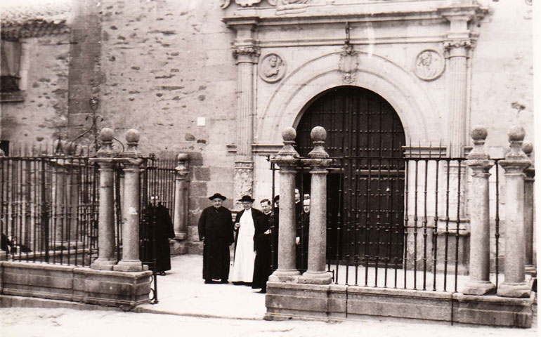 Papas peregrinos al sepulcro de Santa Teresa: Juan XXIII 