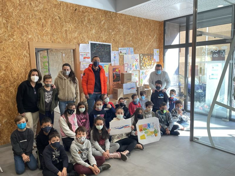 Ciudad de los Niños de Carbajosa recauda 500 kg. de material para La Palma