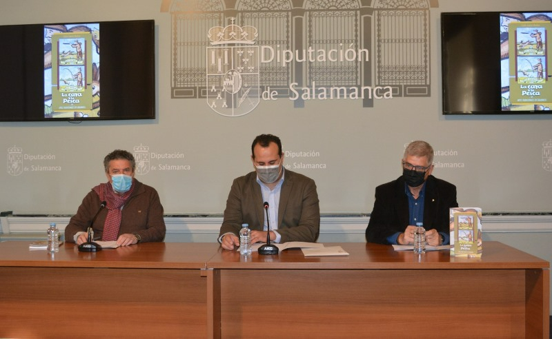 Carlos García Medina publica un libro dedicado a la caza y la pesca en la provincia