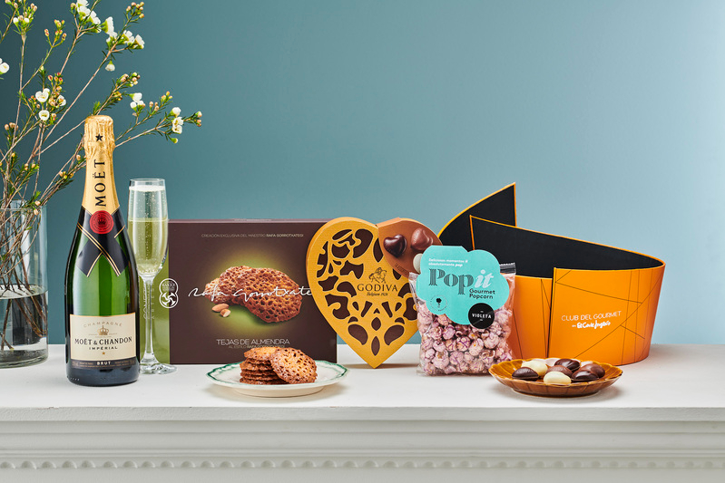 El Corte Inglés lanza El amor bien merece un día, la nueva campaña de San Valentín      