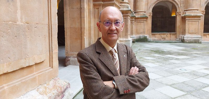 El profesor de la UPSA que ya es un nuevo miembro de la Real Academia de Doctores de España