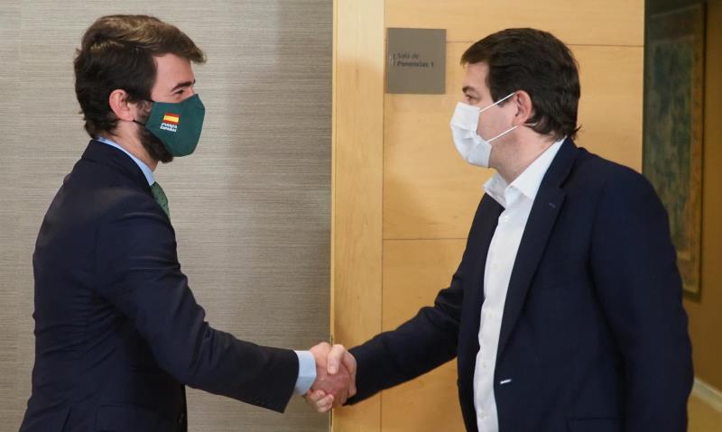 Distancia aún muy grande entre Vox y el PP para gobernar en Castilla y León, según el partido de Abascal