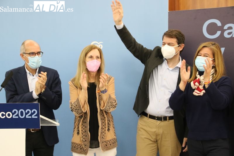 Javier Iglesias, Concepción Miguélez, Alfonso Fernández Mañueco y Carmen Sánchez durante el acto de campaña / Roberto Jiménez