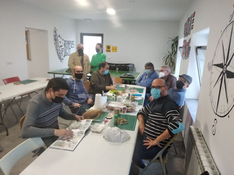 Un nuevo taller de modelismo atrae a los aficionados a Santa Marta de Tormes