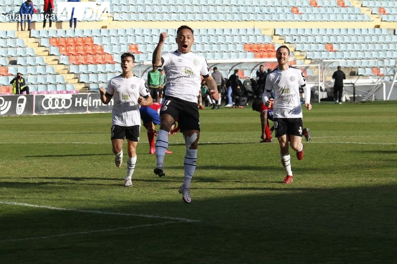 El Salamanca UDS de María baila al son de Juancho y Manín contra el Llanera (2-0)
