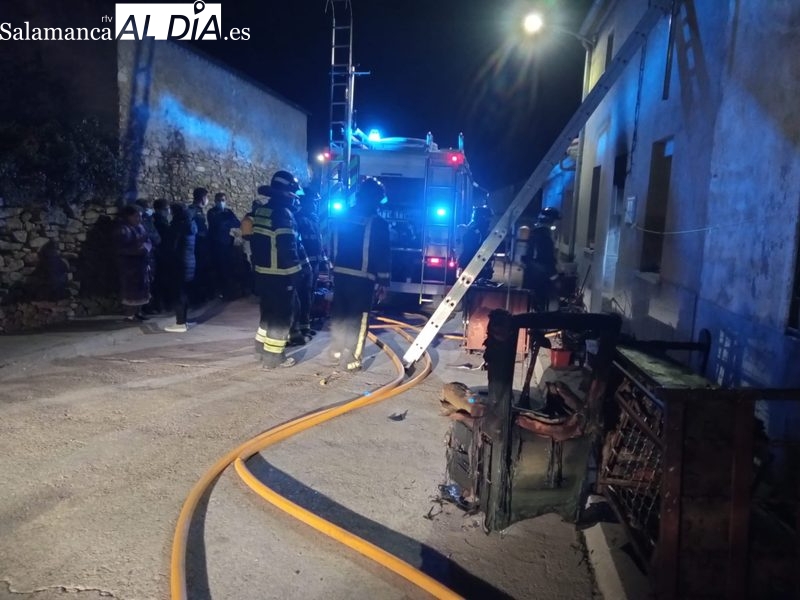 Controlado un incendio en una vivienda de Lumbrales 