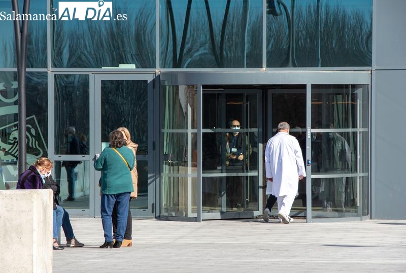 Nefasto enero con 64 fallecidos con COVID-19 en el hospital de Salamanca, cuatro veces más que el mes anterior 