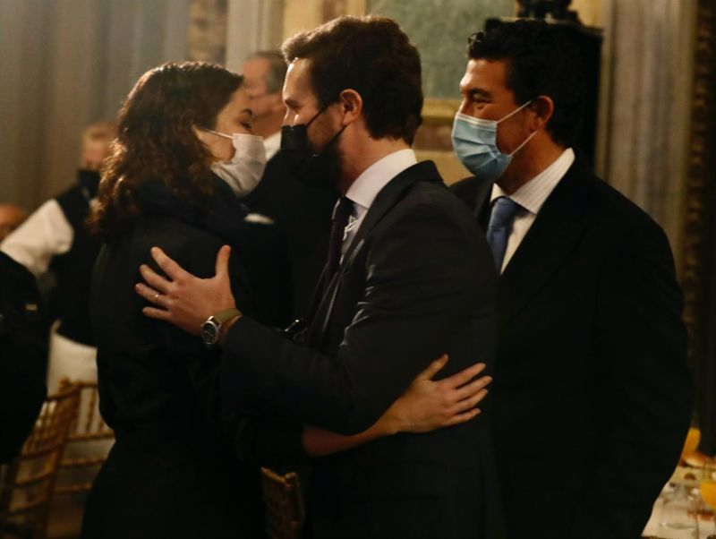 Casado y Ayuso se reunieron este viernes en medio de la guerra interna del PP