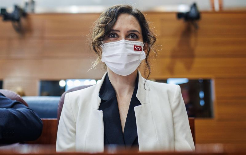 Ayuso estalla, denuncia que la Dirección del PP va contra ella acusándola de corrupción y exige responsabilidades