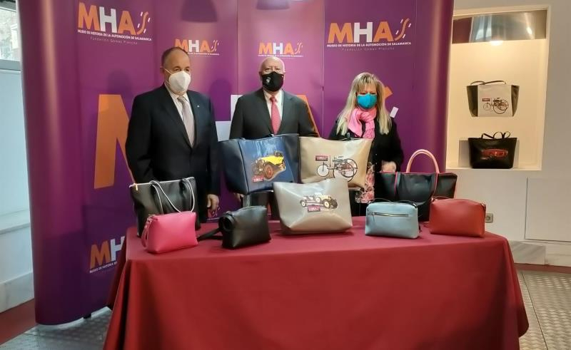 El Museo de la Automoción de Salamanca incorpora merchandising elaborado por la empresa local By Imelda