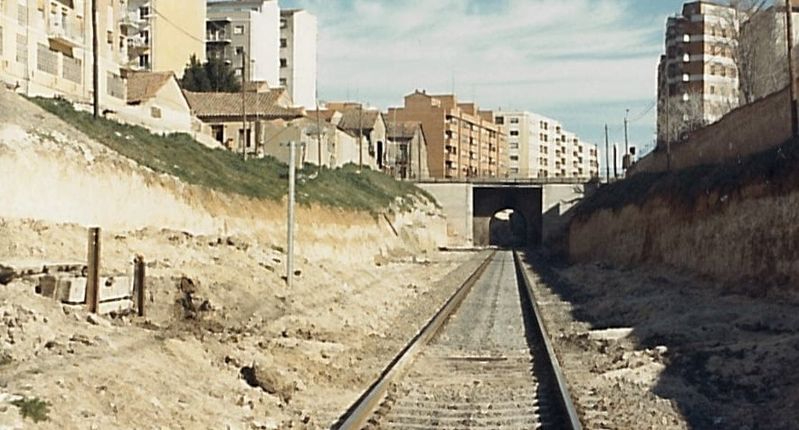 ¿Reconoces este lugar, cerca del paseo de San Antonio?