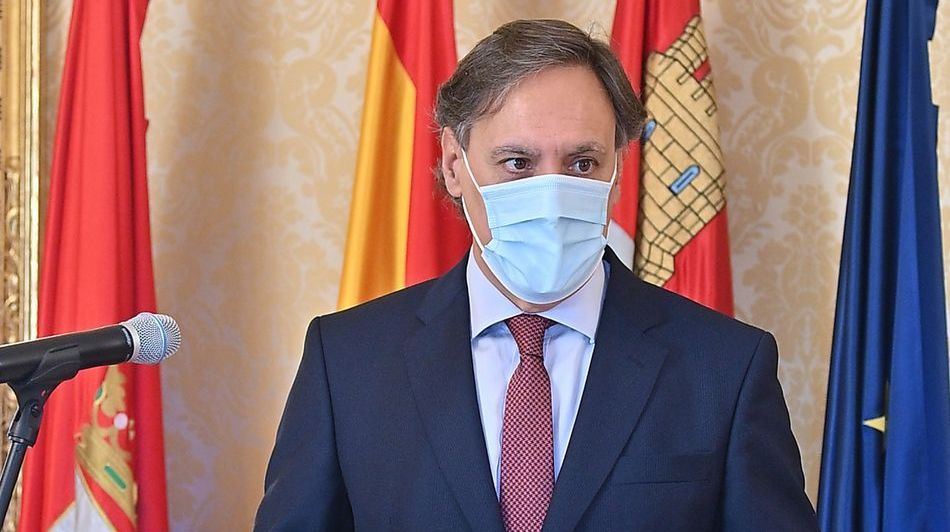 Carlos García Carbayo, entre los alcaldes del PP que denuncian en Bruselas el maltrato que sufren con los fondos europeos