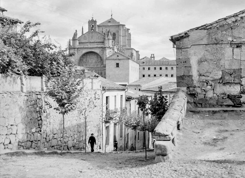 La cuesta que estuvo atravesada por la cerca celtibérica que rodeaba al castro de Salamanca