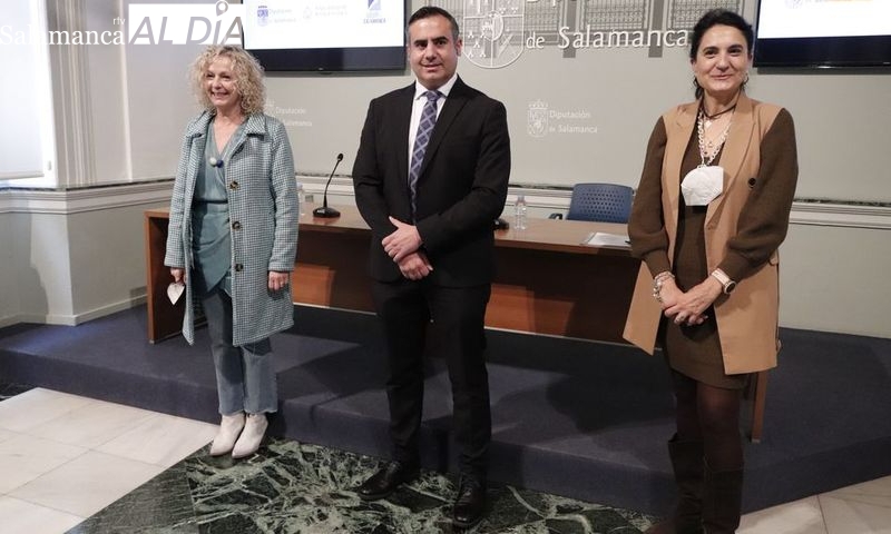 Ofrecen 47 contratos laborales en prácticas a egresados de la USAL