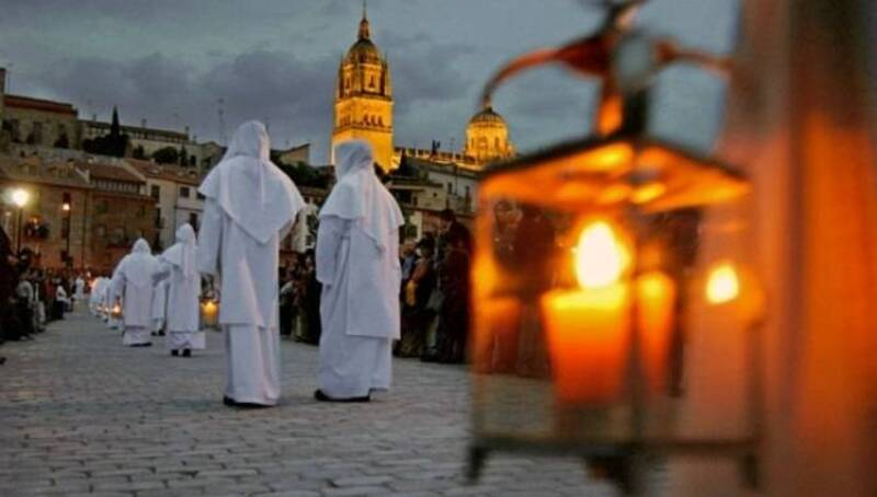 La Hermandad del Cristo del Amor y de la Paz busca la imagen del cartel anunciador de la Semana Santa