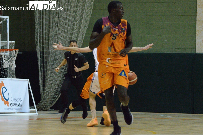 El Aquimisa Carbajosa tampoco puede con el Morón y enlaza siete derrotas consecutivas (73-81)