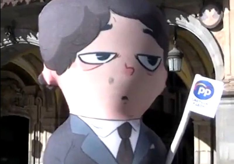 Muñequín, la campaña de Juventudes Socialistas para criticar al líder popular de Castilla y León