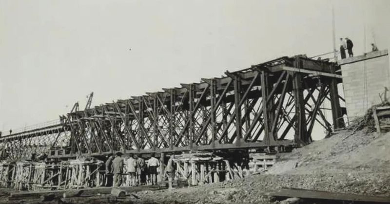 El puente ferroviario de Salamanca que se tuvo que reforzar a los 40 años de su inauguración