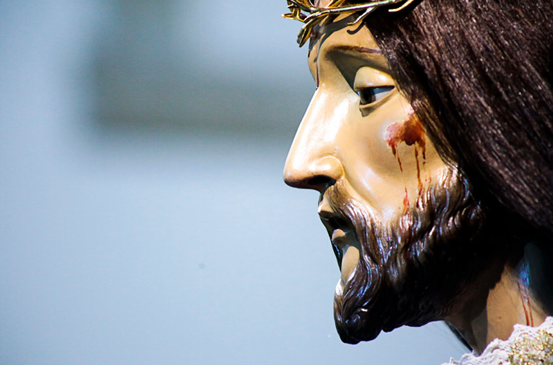 El Besapiés a Jesús Rescatado regresa pero sustituido por una reverencia a la imagen 