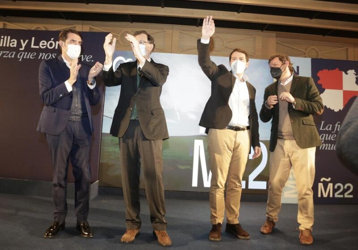 Mañueco alaba las ideas claras y el pulso firme de Rajoy